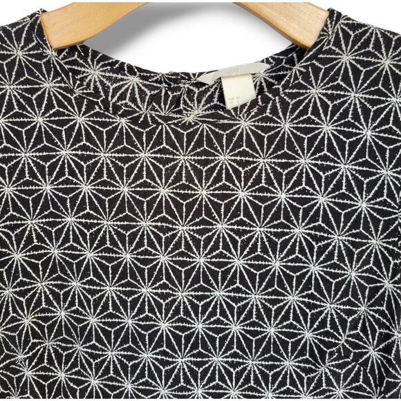 H&M Women’s Black Star Print long sleeve button back Blouse - sz 2 - Picture 4 of 8